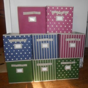 8 folding storage cubes